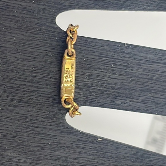Fendi Gold Logo Chain Accessory - Picture 4 of 8
